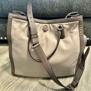 Jumbo Salvatore Ferragamo tote leather. Comes with A free jumbo silk Dior scarf